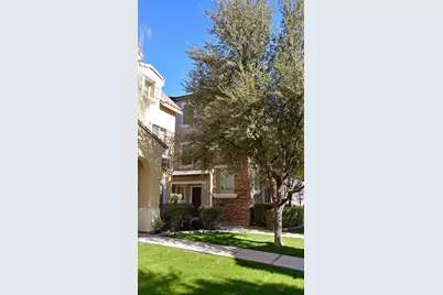 105 W Commerce Court, Gilbert, AZ 85233 - Photo 2