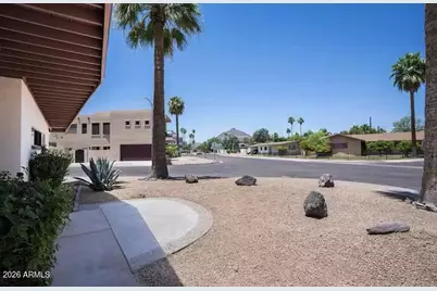 7501 E Minnezona Avenue, Scottsdale, AZ 85251 - Photo 2