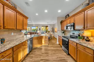 18703 N Poppy Ct, Surprise, AZ 85387 - Photo 14