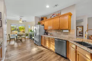 18703 N Poppy Ct, Surprise, AZ 85387 - Photo 18