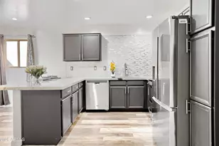 15634 N 29th Way, Phoenix, AZ 85032 - Photo 10