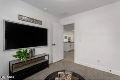 6616 S 22nd Place, Phoenix, AZ 85042 - Photo 10
