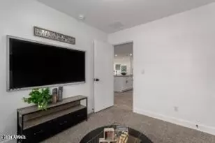 6616 S 22nd Pl, Phoenix, AZ 85042 - Photo 10