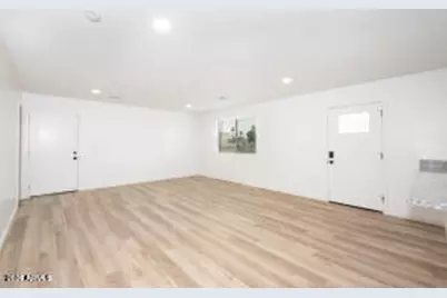 6616 S 22nd Place, Phoenix, AZ 85042 - Photo 2