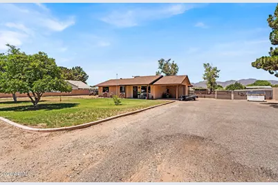 7730 N 177th Avenue, Waddell, AZ 85355 - Photo 4