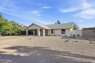 2741 E Sylvia St, Phoenix, AZ 85032 - Photo 2