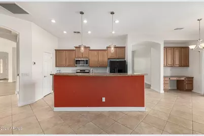 8690 W Morten Avenue, Glendale, AZ 85305 - Photo 12