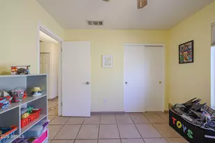 6827 N 77th Dr, Glendale, AZ 85303 - Photo 12