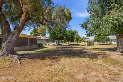 10326 W Prairie Hills Circle, Sun City, AZ 85351 - Photo 34