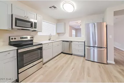 7929 W Caron Drive, Peoria, AZ 85345 - Photo 8