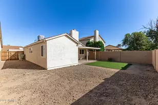 10016 N 65th Ln, Glendale, AZ 85302 - Photo 20