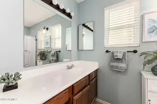 10016 N 65th Ln, Glendale, AZ 85302 - Photo 12