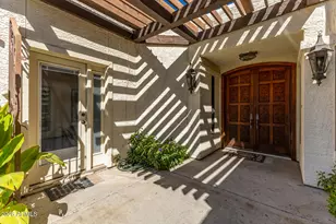 2737 E Arizona Biltmore Circle, Phoenix, AZ 85016 - Photo 14