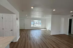 4140 W Orchid Ln, Phoenix, AZ 85051 - Photo 2