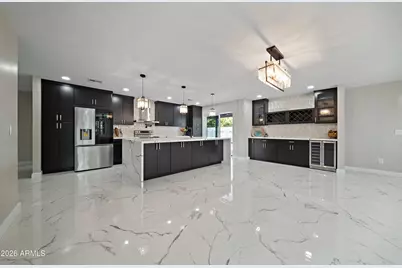 106 E El Camino Drive, Phoenix, AZ 85020 - Photo 10