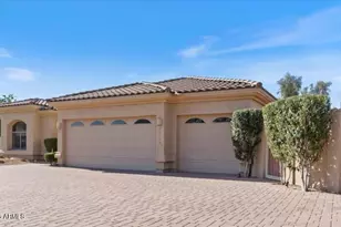 10858 N 95th Pl, Scottsdale, AZ 85260 - Photo 2