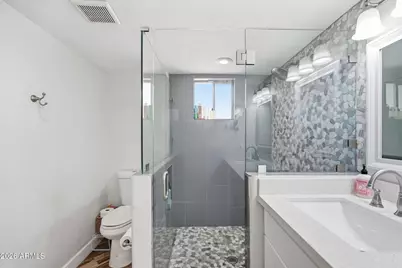 2422 N 37th Street, Phoenix, AZ 85008 - Photo 12