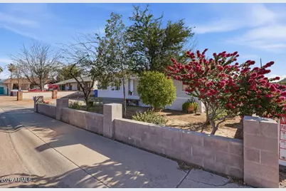 1823 N 48 Avenue, Phoenix, AZ 85035 - Photo 4