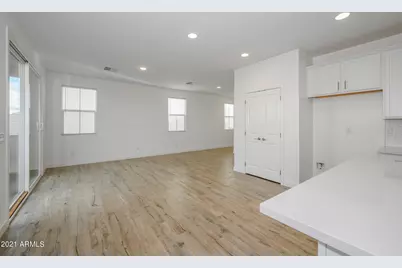 9517 E Talon Avenue, Mesa, AZ 85212 - Photo 10