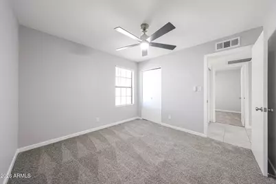 8201 W Earll Drive, Phoenix, AZ 85033 - Photo 32