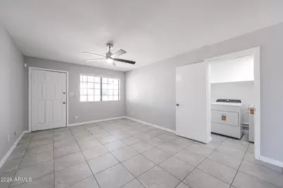 8201 W Earll Drive, Phoenix, AZ 85033 - Photo 16