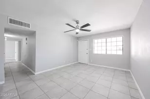 8201 W Earll Dr, Phoenix, AZ 85033 - Photo 14