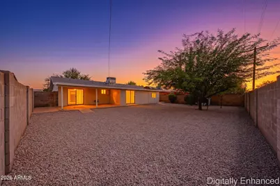 8201 W Earll Drive, Phoenix, AZ 85033 - Photo 40