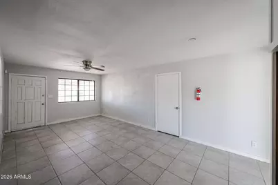 8201 W Earll Drive, Phoenix, AZ 85033 - Photo 10