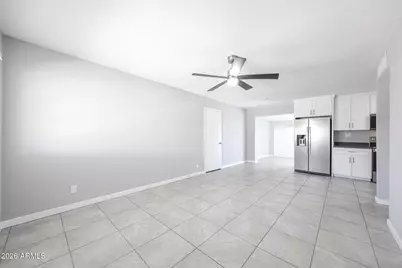 8201 W Earll Drive, Phoenix, AZ 85033 - Photo 12