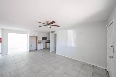 8201 W Earll Drive, Phoenix, AZ 85033 - Photo 8