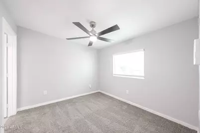 8201 W Earll Drive, Phoenix, AZ 85033 - Photo 20