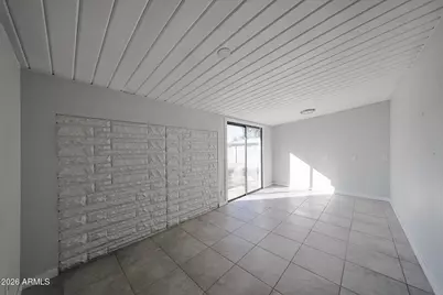 8201 W Earll Drive, Phoenix, AZ 85033 - Photo 12