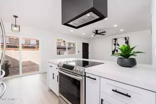 1940 E Orange Dr, Phoenix, AZ 85016 - Photo 8