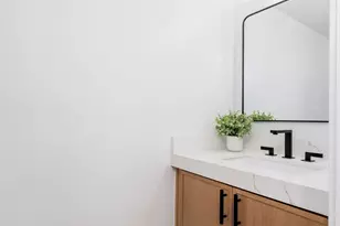 1940 E Orange Dr, Phoenix, AZ 85016 - Photo 18