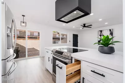 1940 E Orange Drive, Phoenix, AZ 85016 - Photo 10