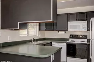 1208 E Wickieup Ln, Phoenix, AZ 85024 - Photo 10