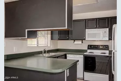 1208 E Wickieup Lane, Phoenix, AZ 85024 - Photo 10