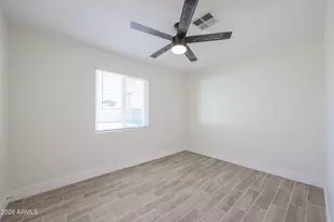 3025 N 37th Dr, Phoenix, AZ 85019 - Photo 6