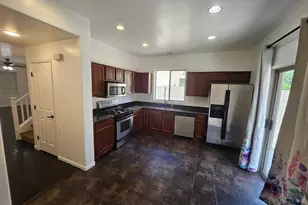 1707 S Rochester Dr, Gilbert, AZ 85295 - Photo 4