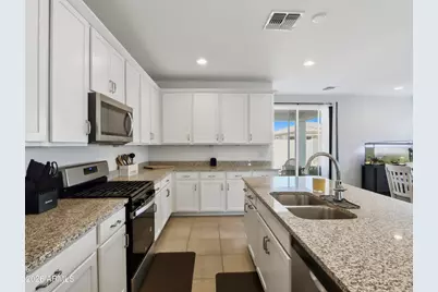 12334 W Levi Drive, Avondale, AZ 85323 - Photo 2