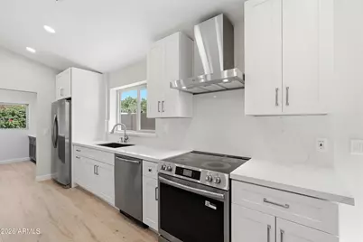 8832 E Sunnyside Drive, Scottsdale, AZ 85260 - Photo 18