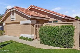 8832 E Sunnyside Dr, Scottsdale, AZ 85260 - Photo 2