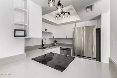 7529 N 47th Drive, Glendale, AZ 85301 - Photo 2