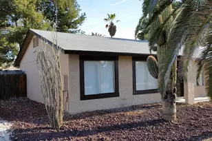 4030 E Windrose Dr, Phoenix, AZ 85032 - Photo 2