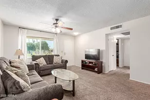 10922 W Santa Fe Dr, Sun City, AZ 85351 - Photo 6