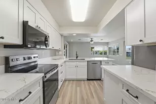 19015 N Signal Butte Cir, Sun City, AZ 85373 - Photo 36