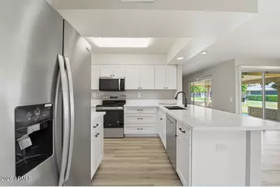 19015 N Signal Butte Circle, Sun City, AZ 85373 - Photo 32