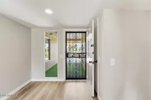 19015 N Signal Butte Cir, Sun City, AZ 85373 - Photo 10