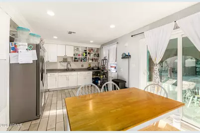 2830 N 48th Lane, Phoenix, AZ 85035 - Photo 8