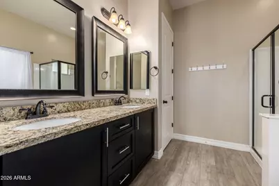 8514 S 8th Lane, Phoenix, AZ 85041 - Photo 12